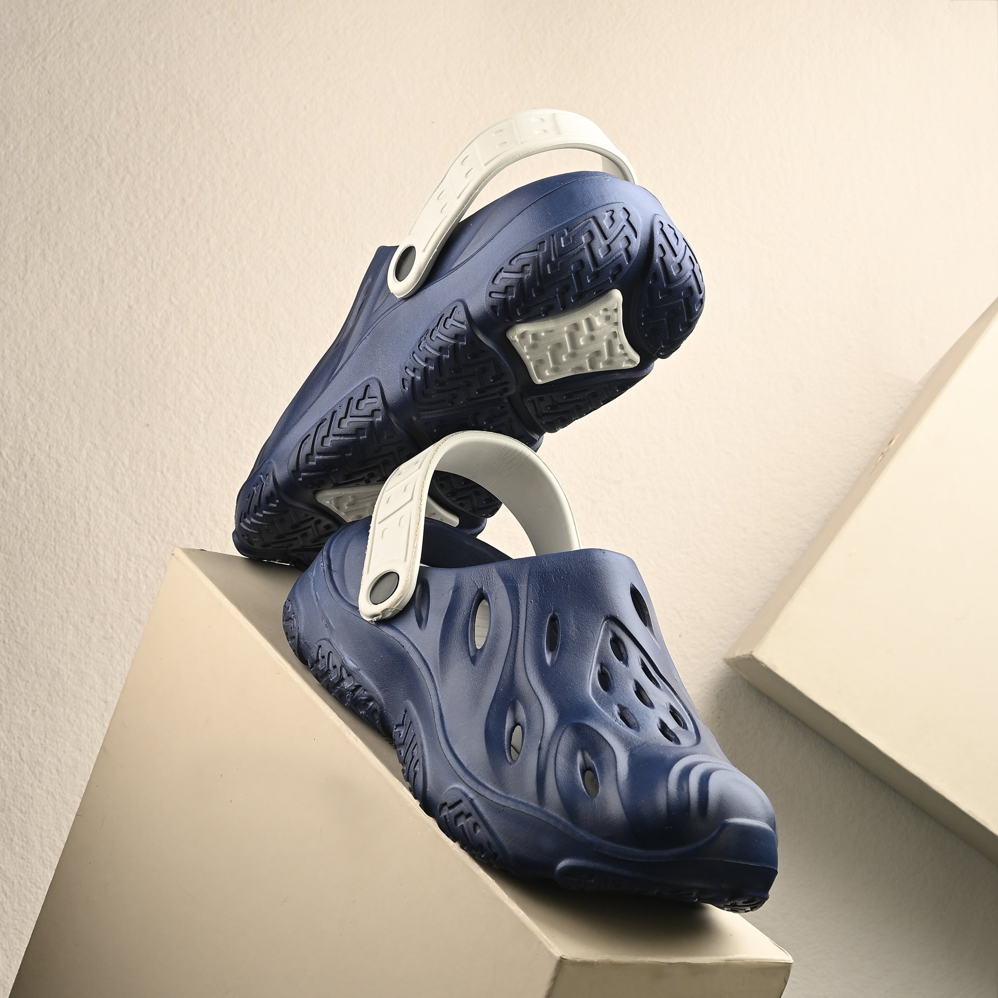 Vellinto WAVERIDE Men's EVA Clogs Sandal ll Daily-Use Waterproof Clogs For Men