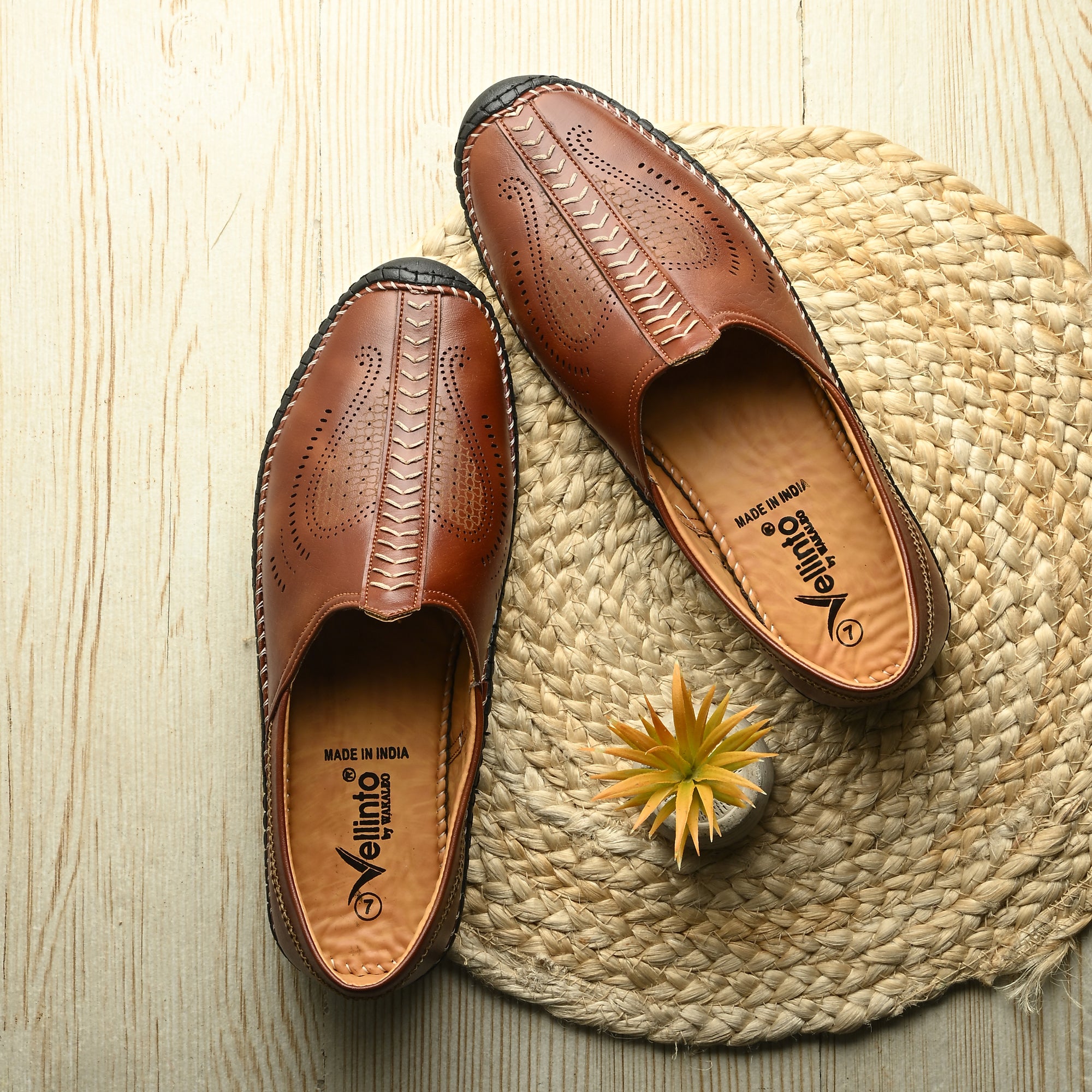 Vellinto SAHARA Cool Rjasthani Ethnic Juttis For Men ll Mojaris For Men