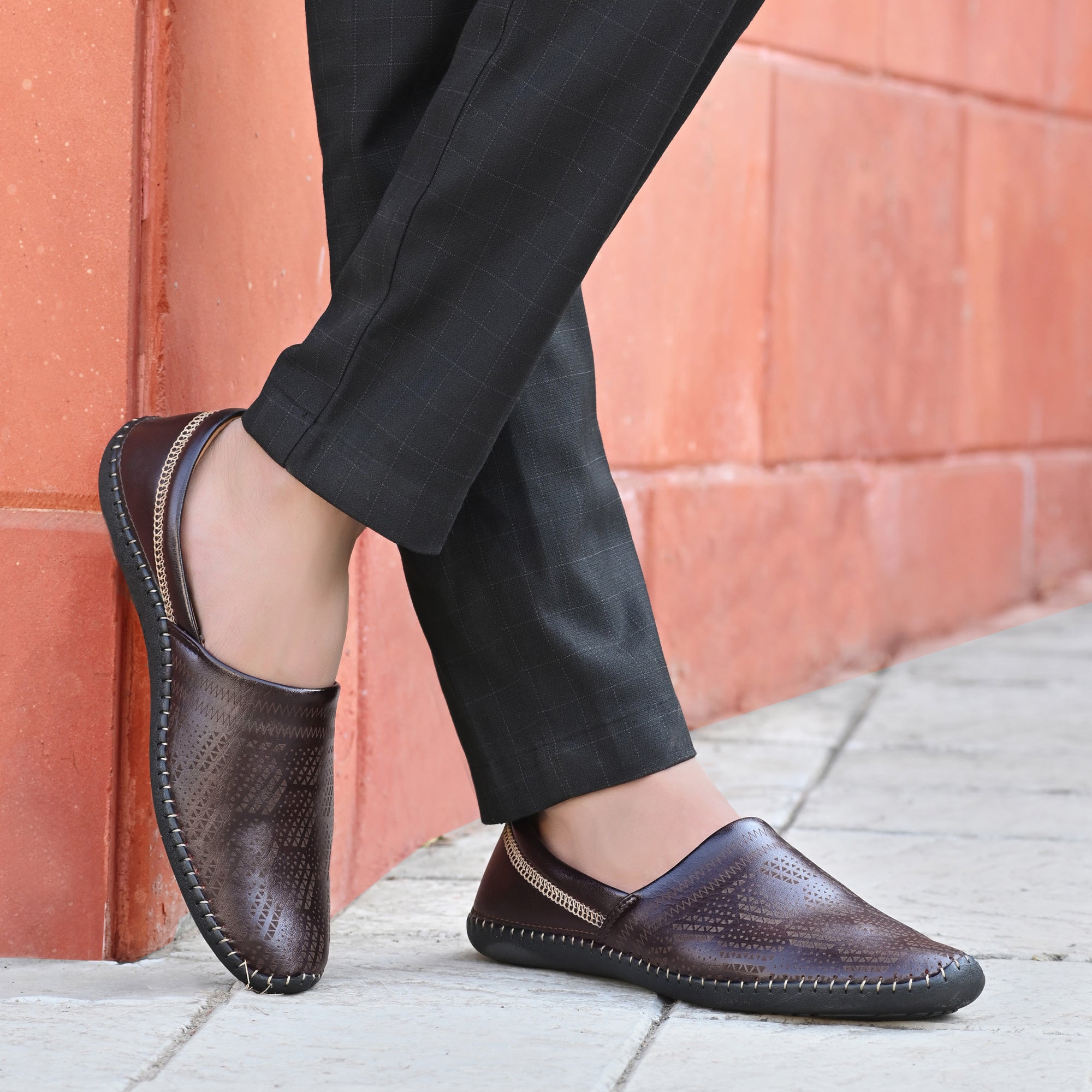 Vellitno OSIAN Cool Rajasthani Jutis For Men Mojaris For Men Nagra For Men Party Wear For Men