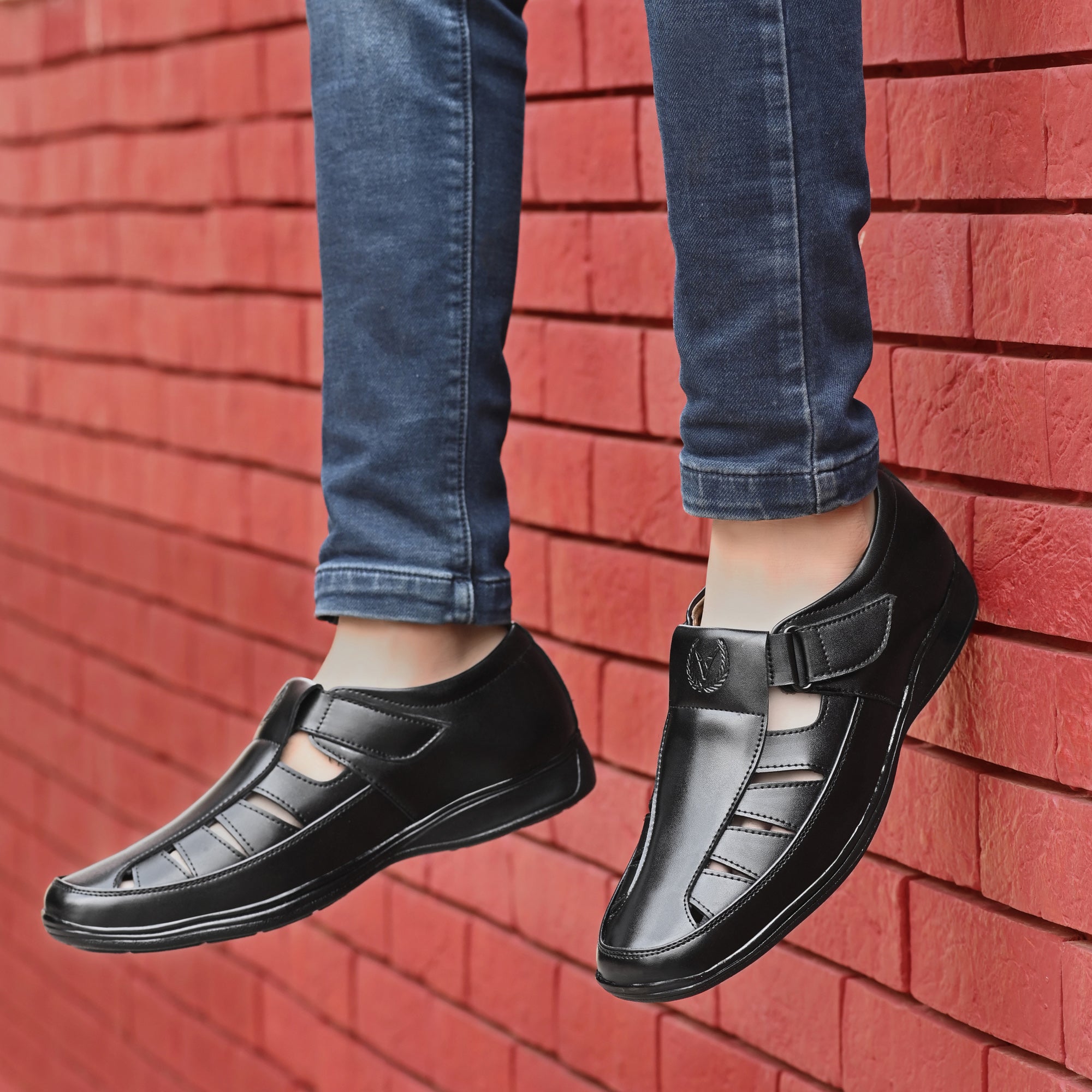 Vellinto  Men Sandal