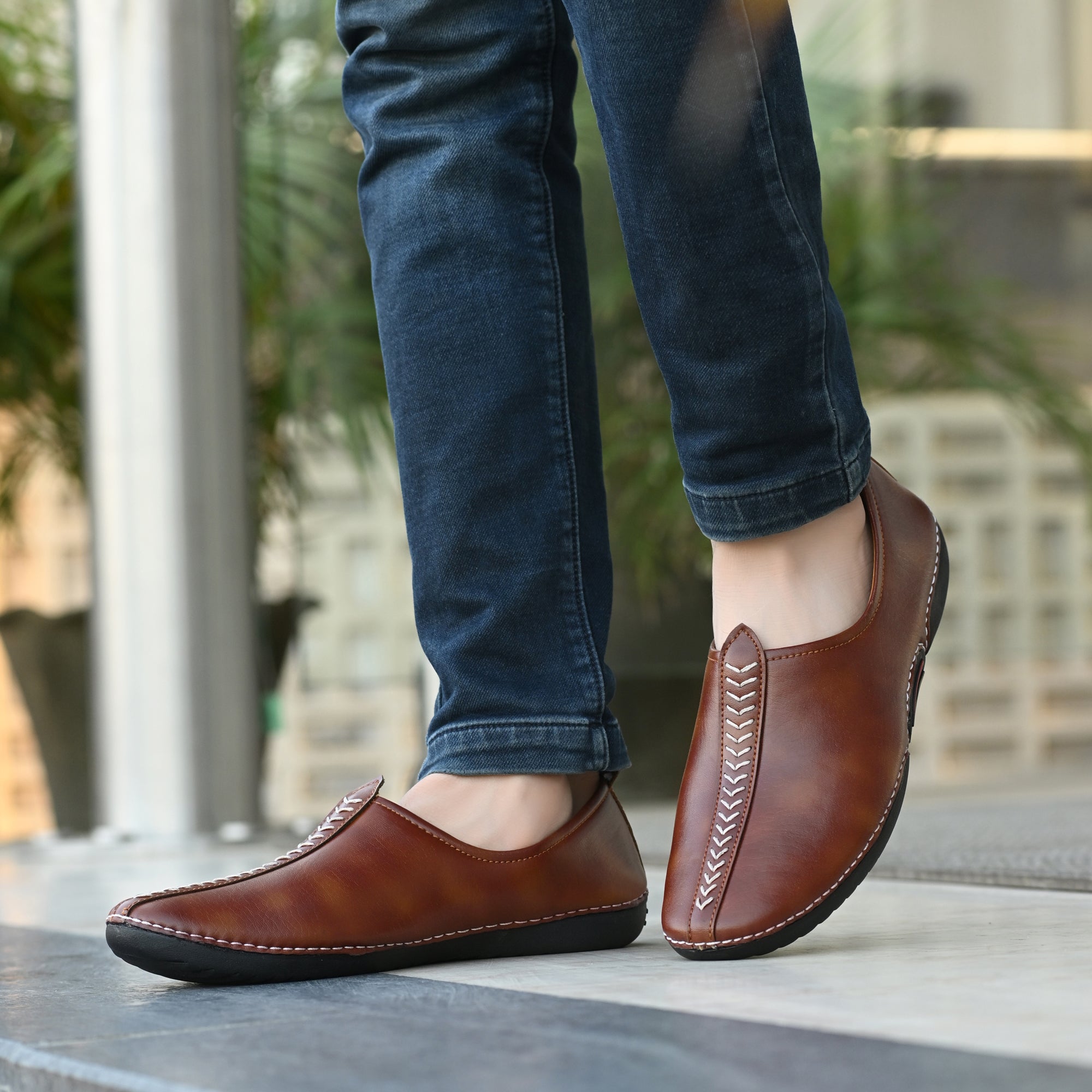 Vellinto Cool Vellinto VEERANG Rajasthani Jutis/ Mojaris/ Nagra For Men Corporate Casuals For Men